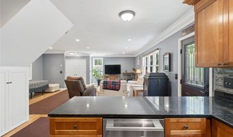 193 Lake Washington Dr, Glocester, RI 02814
