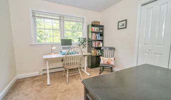 208 Congress St, Belfast, ME 04915