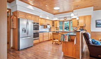 536 E Shore Dr, Adirondack, NY 12808