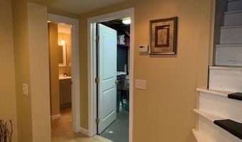 4 Hatherly St, North Providence, RI 02911