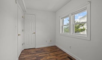 217 W Atlantic Blvd, Atlantic Beach, NC 28512