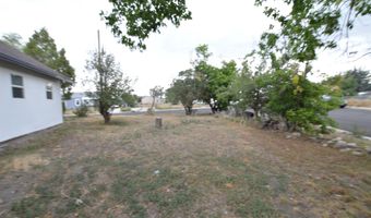 817 819 W 9TH St, Cheyenne, WY 82007