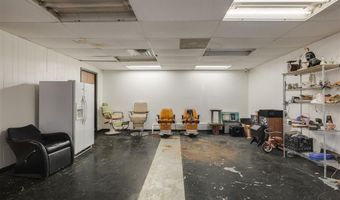 6718 NW 39th Expy, Bethany, OK 73008