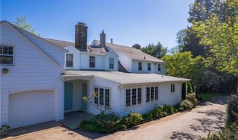 2 Cherry Ln, Bristol, RI 02809