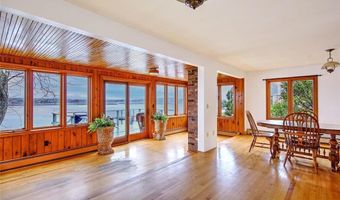 35 Hanson Rd, Barrington, RI 02806