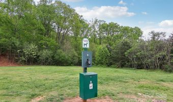 22 Rotunda Cir, Asheville, NC 28806