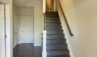 43157 CLARENDON Sq, Ashburn, VA 20148