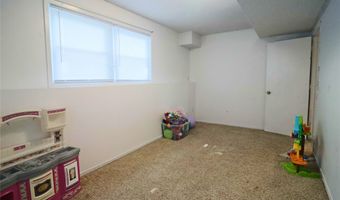 204 25th Ave SW, Altoona, IA 50009