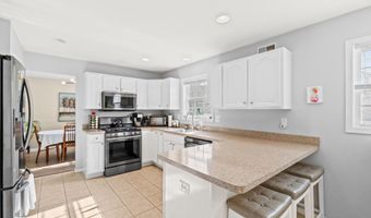1409 Cable Ave, Beachwood, NJ 08722