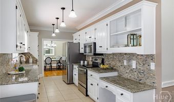 124 Pin Oak Ct, Athens, GA 30606
