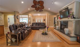 789 Natick Ave, Cranston, RI 02921