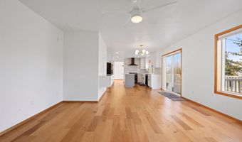 375 McClure Ave, Astoria, OR 97103