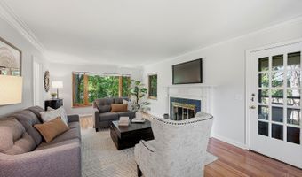 3119 N Farmcrest Dr, Amberley, OH 45213