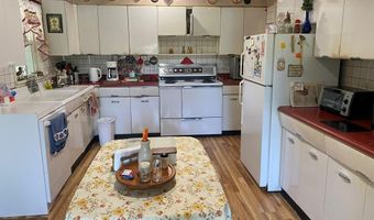 220 N 9th St, Challis, ID 83226