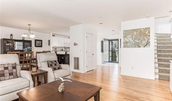 2 Stevenson Way, Narragansett, RI 02882