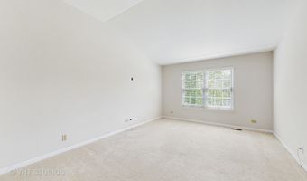 1291 White Chapel Ln, Algonquin, IL 60102
