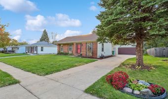 210 12th Ave NW, Altoona, IA 50009