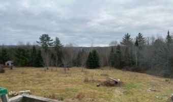 20 Monument Rd, Abbot, ME 04406