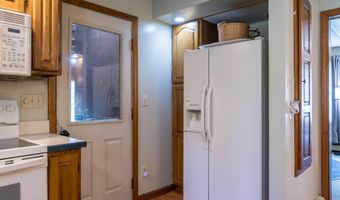 9 Kennebec Cir, Bath, ME 04530