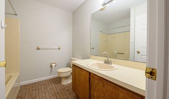 15 Quarry Village Rd 15, Cheshire, CT 06410