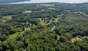 15 Bowling Green Ln, Belfast, ME 04915