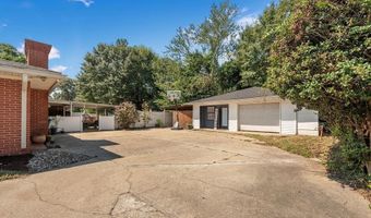 702 Presley St S, Atmore, AL 36502