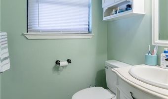 301 S 14th St, Arapaho, OK 73620