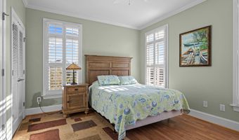 101 Bay Ridge Dr, Atlantic Beach, NC 28512