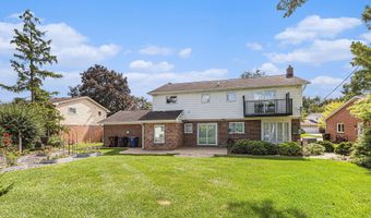 2222 Delaware Dr, Ann Arbor, MI 48103