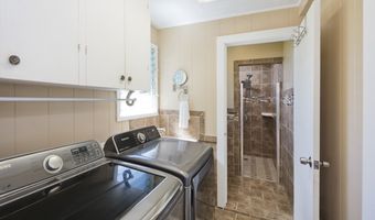 39 LAULA Rd, Hilo, HI 96720