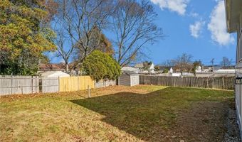 5 Katherine Dr, Johnston, RI 02919