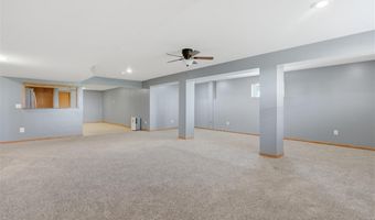89 Cardinal Ave, Atkins, IA 52206