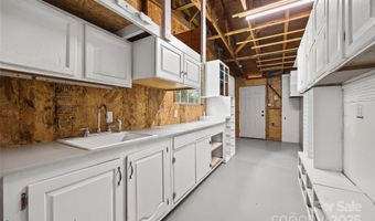 1582 Cornwell Rd, Blackstock, SC 29014
