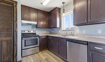 1006 NE 28th Ave, Aberdeen, SD 57401