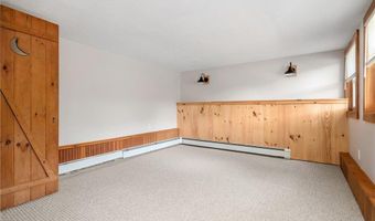 87 Jackson Schoolhouse Rd, Glocester, RI 02814