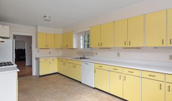 37 Bilodeau Ct, Burlington, VT 05401