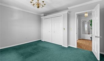 553 Bellevue Ave 14, Newport, RI 02840