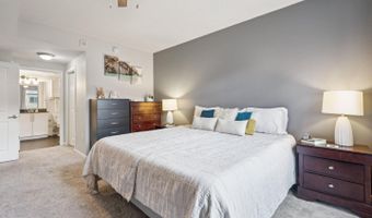 1021 N GARFIELD St #316, Arlington, VA 22201