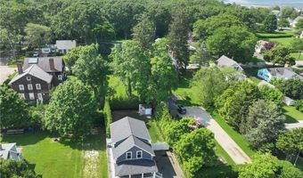 48 Garfield Ave, Bristol, RI 02809