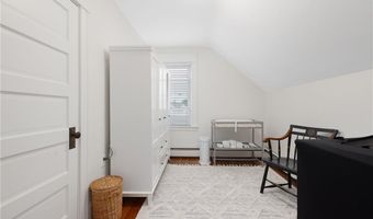19 County St, Newport, RI 02840