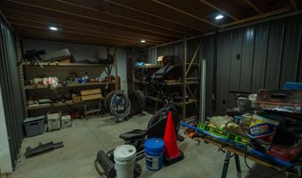 6547 157th Trl, Albia, IA 52531