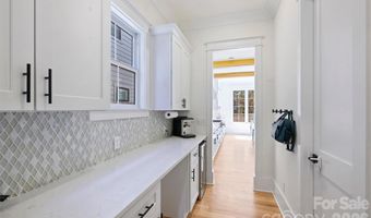3224 E Ford Rd, Charlotte, NC 28205