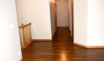 12 Millbrook Ct, Algonquin, IL 60102