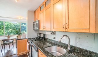 1210 N TAFT St 504, Arlington, VA 22201