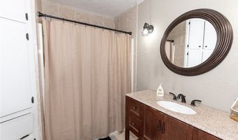 1204 Live Oak Dr, Alice, TX 78332