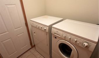 1437 Waters Edge Dr, Akron, OH 44313