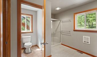 30 Steinman Dr, Ashland, OR 97520