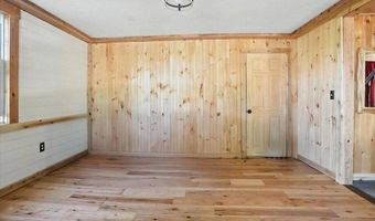 817 Riverside Dr, Augusta, ME 04330