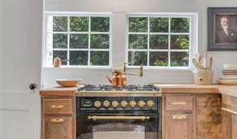 204 S Main St, Abbeville, SC 29620