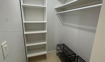 20401 NE 30th Ave 124-8, Aventura, FL 33180